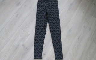 n. 146/152cm me&i sydän legginsit