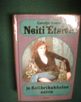 Carolyn Keene: Neiti Etsivä ja Kolibrikukkulan aarre *Sis.pk