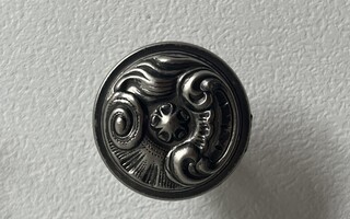 KORISTEELLISET METALLIVETIMET/NUPIT 12 KPL *UUSIA*