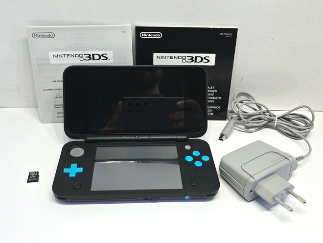 New 2DS XL konsoli + 16GB muistikortti