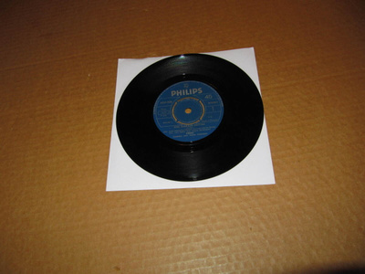 Fredi 7" Kun rakkaus voittaa/Vippaa mulle viitonen 1972
