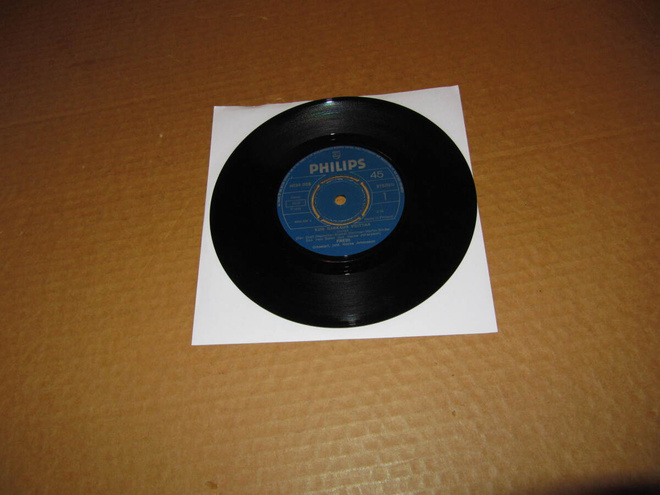 Fredi 7" Kun rakkaus voittaa/Vippaa mulle viitonen 1972