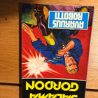 Salama Gordon, Avaruusrobotti - pikkukuva 1