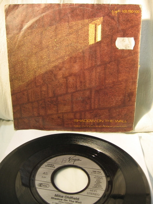 Mike Oldfield And Roger Chapman: Shadow On The Wall 7"