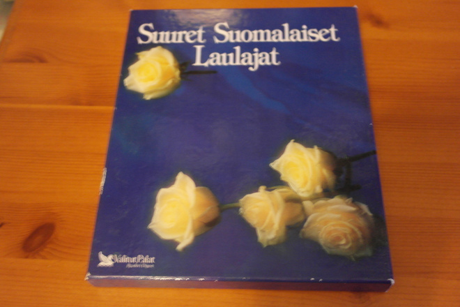 Suuret Suomalaiset Laulajat 4+1 kasettia.