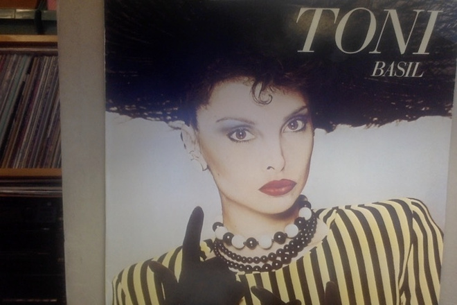 TONI BASIL  ::  TONI BASIL   ::  VINYYLI  LP  ALBUM   1983 !