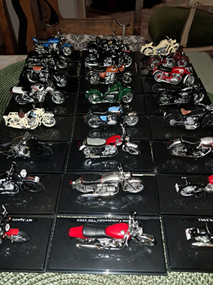 Upea Editions Atlas Classic Motorbikes 1:24 -keräilysarja
