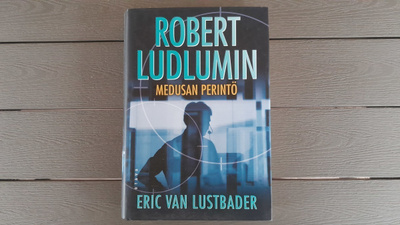 Robert Ludlumin Medusan Perintö (Eric van Lustbader 2004)