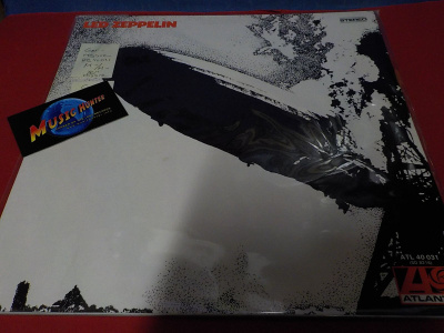 LED ZEPPELIN - S/T M-/M- LP