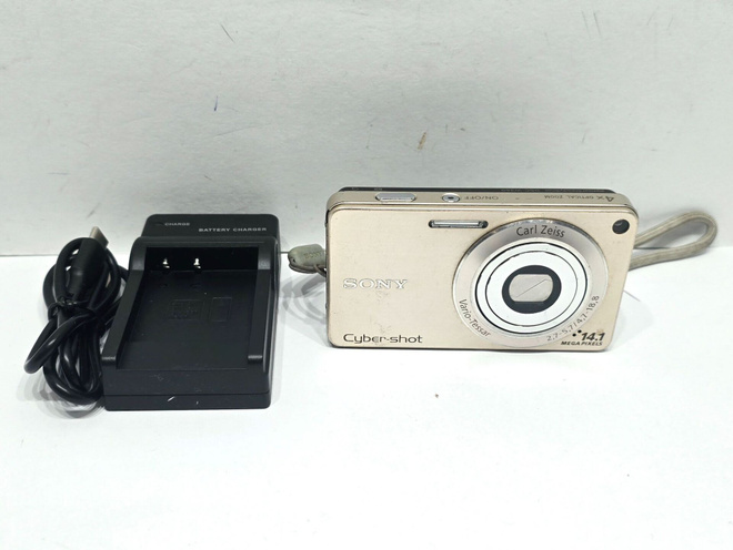 Sony Cybershot DSC-W350 14.1mp digikamera korjattavaksi