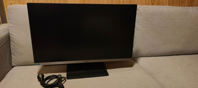 Samsung 27" näyttö