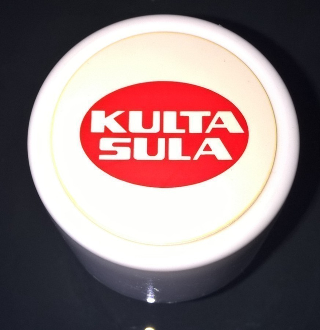 KULTASULA SISÄKKÄISET MUOVIMUKIT KERÄILYYN