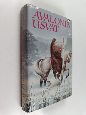 Marion Zimmer Bradley : Avalonin usvat 2