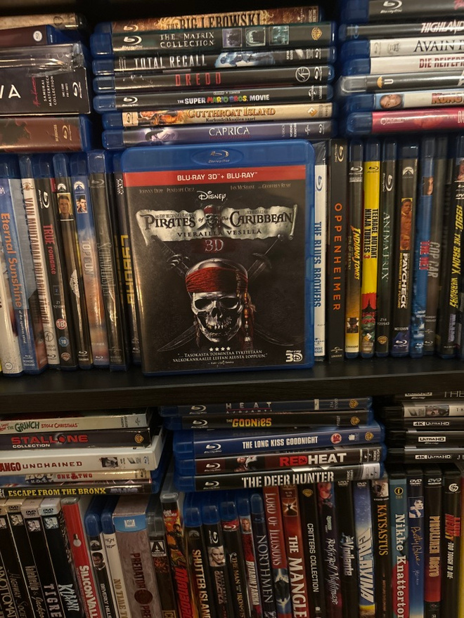 Pirates of the caribbean vierailla vesillä 3D