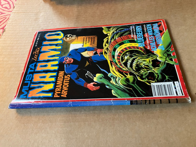 MUSTANAAMIO 20/1990
