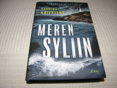 Kaarina Griffiths Meren syliin -sid