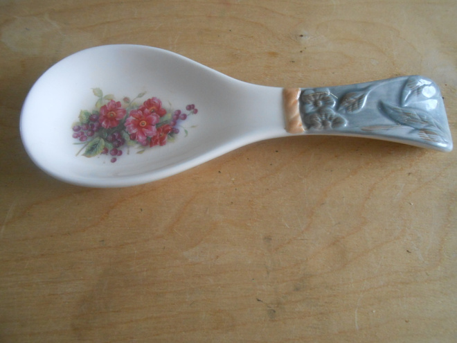 Koriste lusikka, keraaminen.