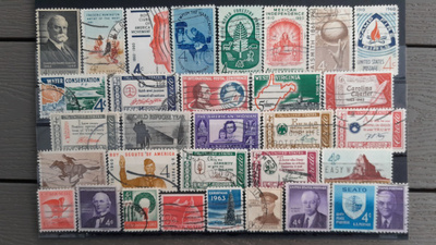 USA VANHEMPAA n.1960-luku LEIMATTUJA postimerkkejä o 32 kpl