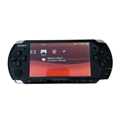 Sony PSP-3004 Käsikonsoli (Piano Black)
