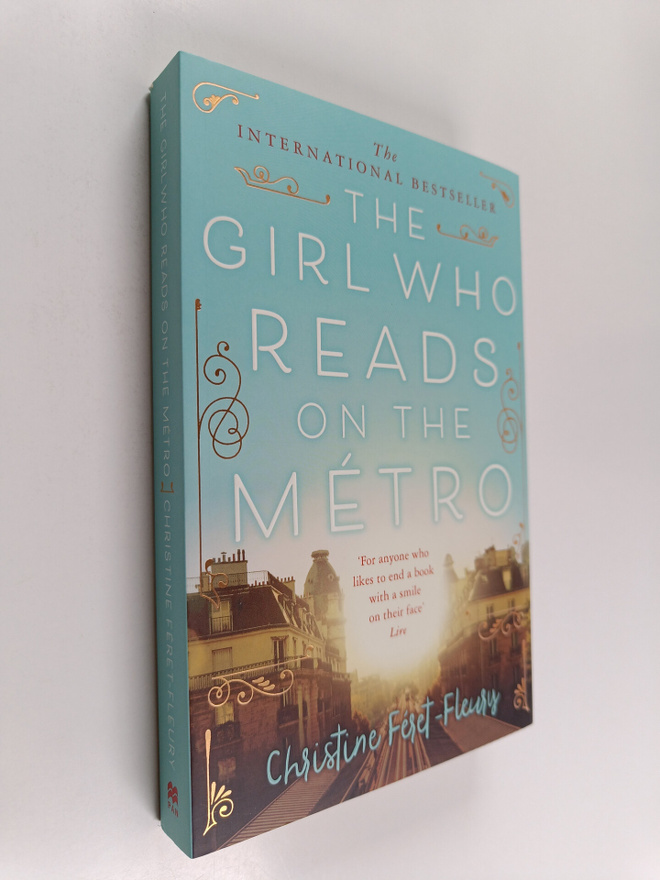 Christine Feret-Fleury : The girl who reads on the metro