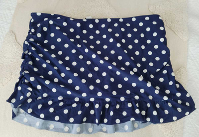 bikinien alaosa hameosalla 50-52