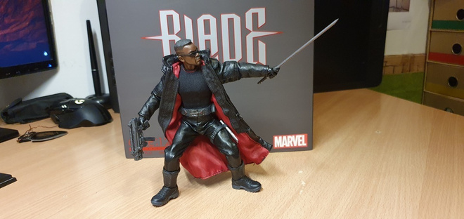 Mezco toys Blade 1:12 keräilyfiguuri, Marvel