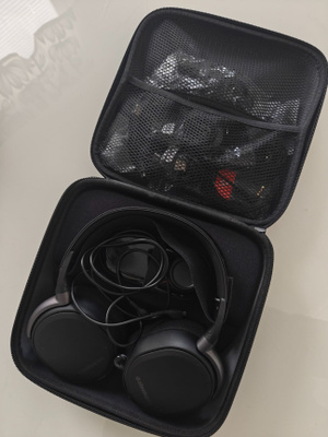Steelseries Arctis Pro -pelikuulokkeet + GameDac