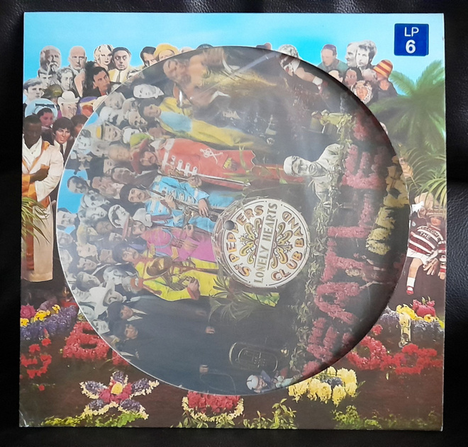 Beatles - Sgt. Peppers lonely hearts club band kuva-lp