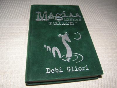 Debi Gliori Magiaa mennen tullen -sid