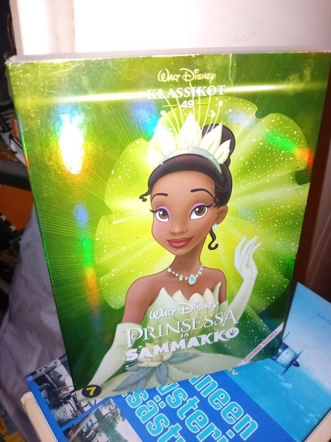 Dvd Prinsessa ja sammakko  ( SIS POSTIKULU  )