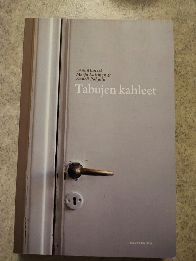 Tabujen kahleet