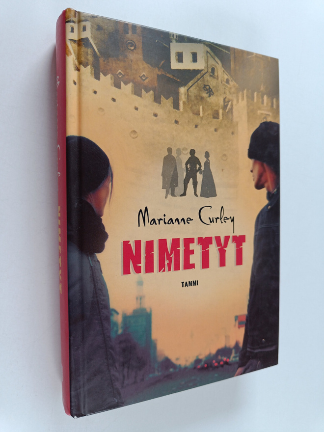 Marianne Curley : Nimetyt : Aikavartio