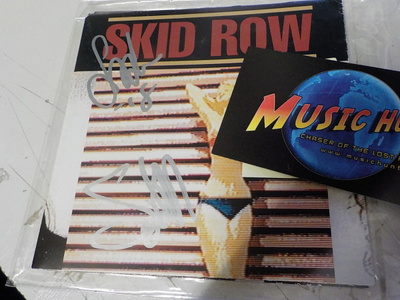 SKID ROW CD KANSIVIHKO KAHDELLA NIMMARILLA