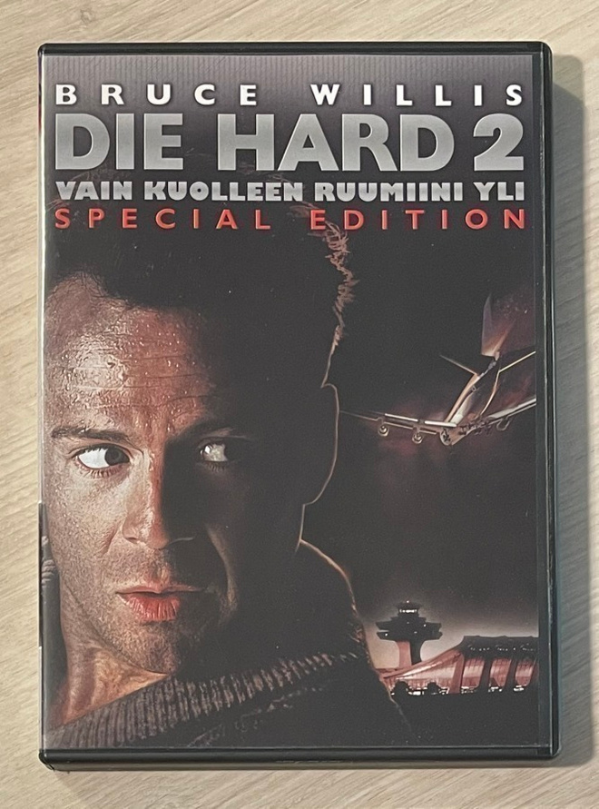 Die Hard 2 - vain kuolleen ruumiini yli (2DVD) Bruce Willis