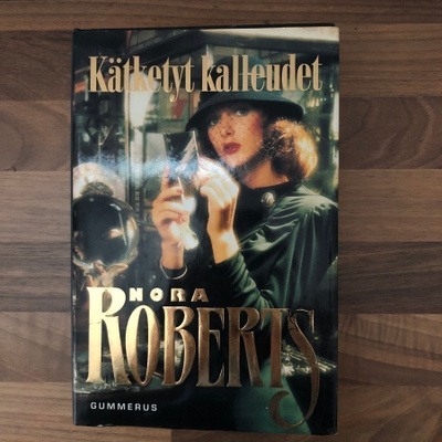 Nora Roberts x 3