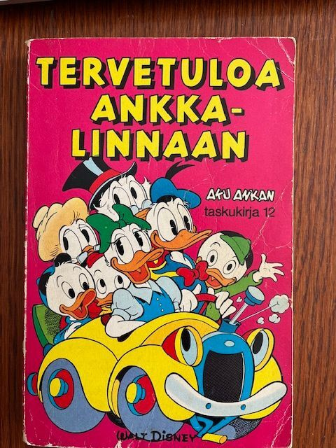 Aku Ankan taskukirja 12: Tervetuloa Ankkalinnaan 1.p.