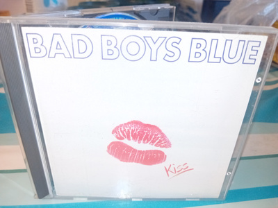 CD Bad boys blue  : Kiss ( SIS POSTIKULU  )