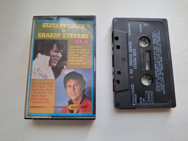ELVIS PRESLEY & SHAKIN' STEVENS - VOL 2 c-kasetti
