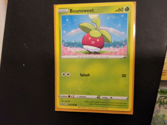 Bounsweet #13 Pokemon Chilling Reign card