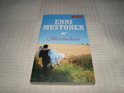 Enni Mustonen Morsiuskesä -pok