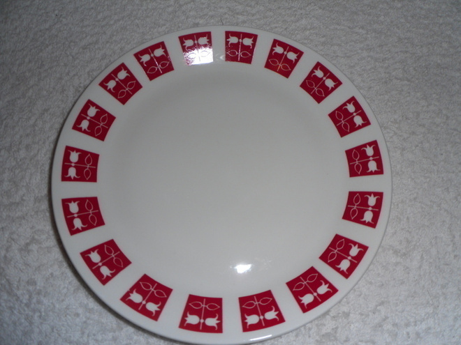 ARABIA PUNAINEN HILPPA ISO TARJOILU LAUTANEN  HALK. 265 MM