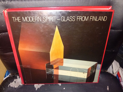 The Modern Spirit - Glass from Finland  ( SIS POSTIKULU )
