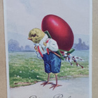Tipupoika kantaa selässään jättimunaa, p. 1931 - pikkukuva 1