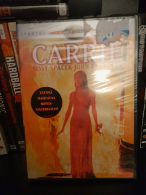 carrie stephen king uusi