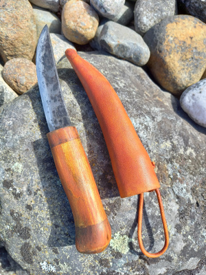 Terävä puukko