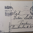 Lapset lämmittelevät ulkona kamiinan äärellä, p. 1929 - pikkukuva 2
