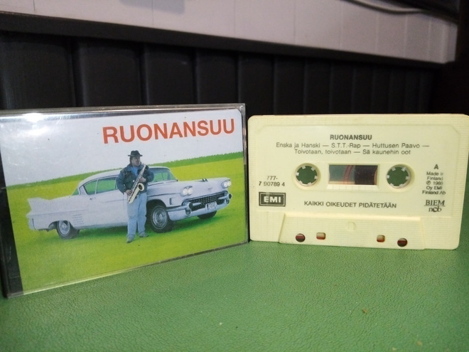 C-KASETTI :  Ruonansuu :  RUONANSUU ( SIS POSTIKULU)