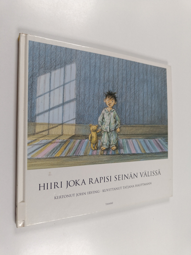 John Irving : Hiiri joka rapisi seinän välissä