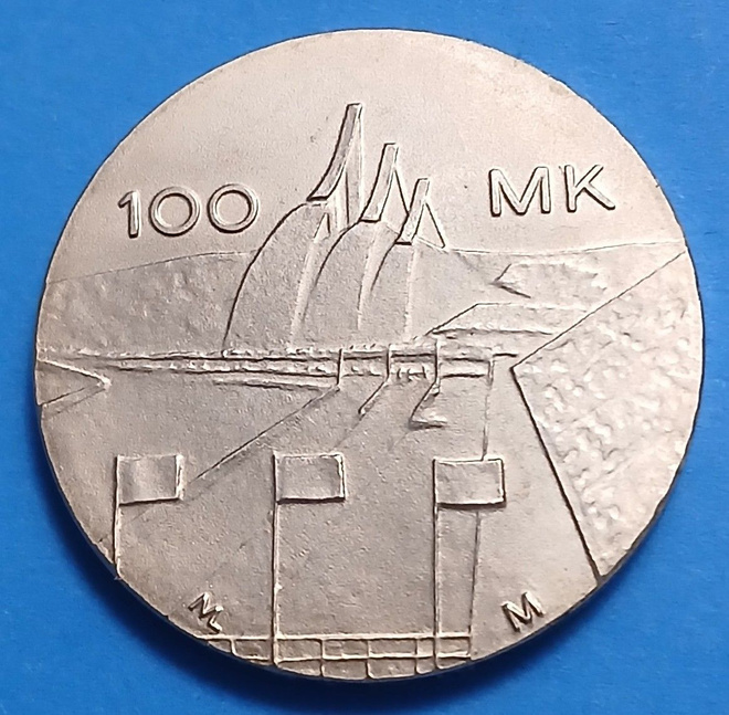 Hopeinen juhlaraha 100 mk Lahti 1989.