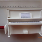 Nukkekoti piano ja jakkara - pikkukuva 1